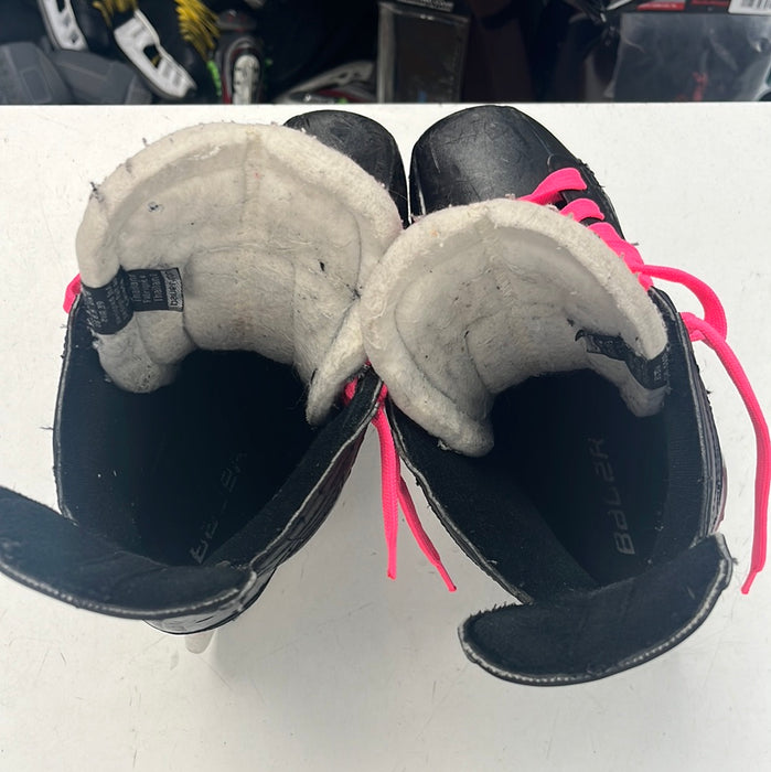 Used Bauer Supreme 160 Size 5.5EE Player Skates
