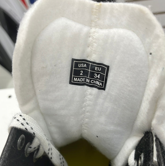 Used CCM Tacks 9040 2D Player Skates
