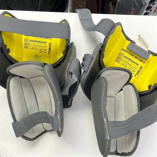 Used Warrior R/G5 Intermediate Goal Knee Pads