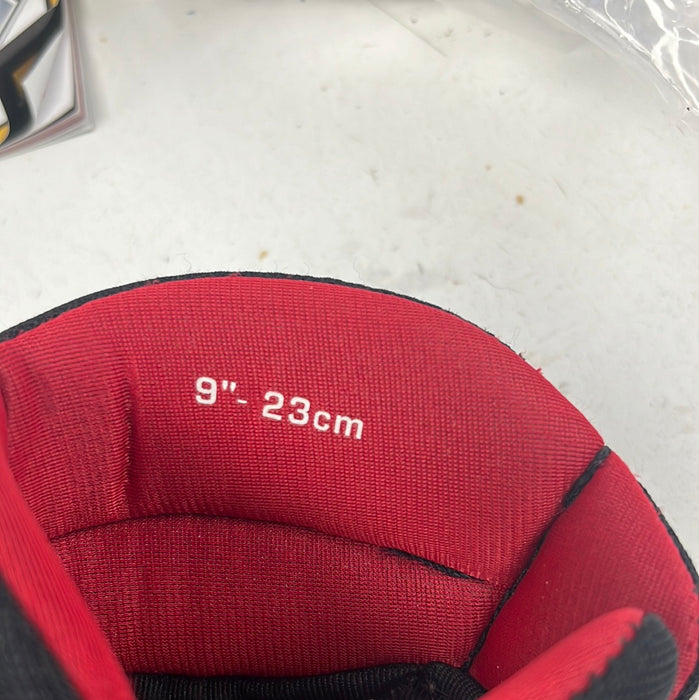 Used Bauer Legacy 9” Youth Player Gloves