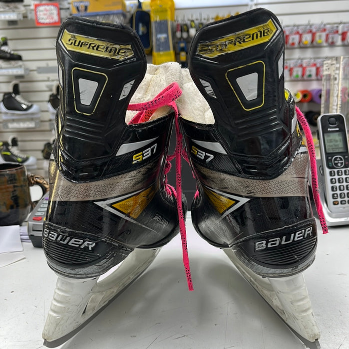 Used Bauer Supreme S37 5.5D Player Skates