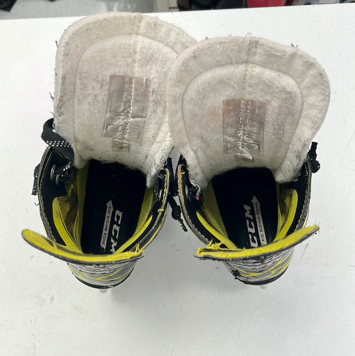 Used CCM SuperTacks AS3 Youth 13 D Player Skates