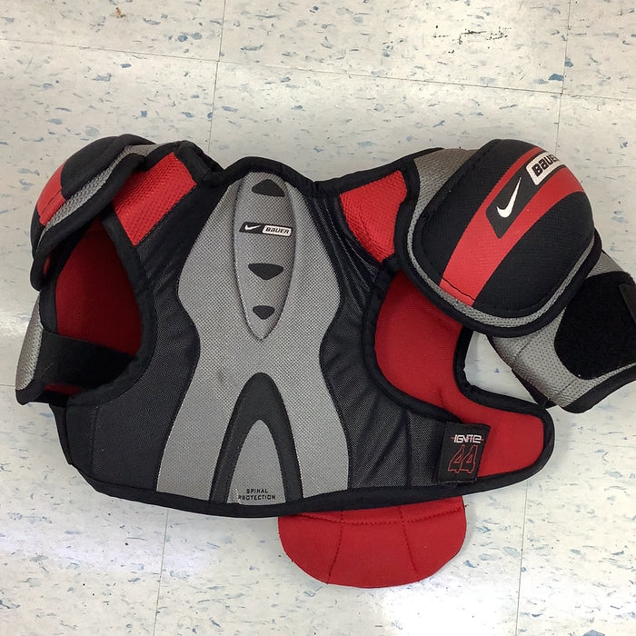 Used Bauer Ignite 44 Junior Medium Shoulder Pads
