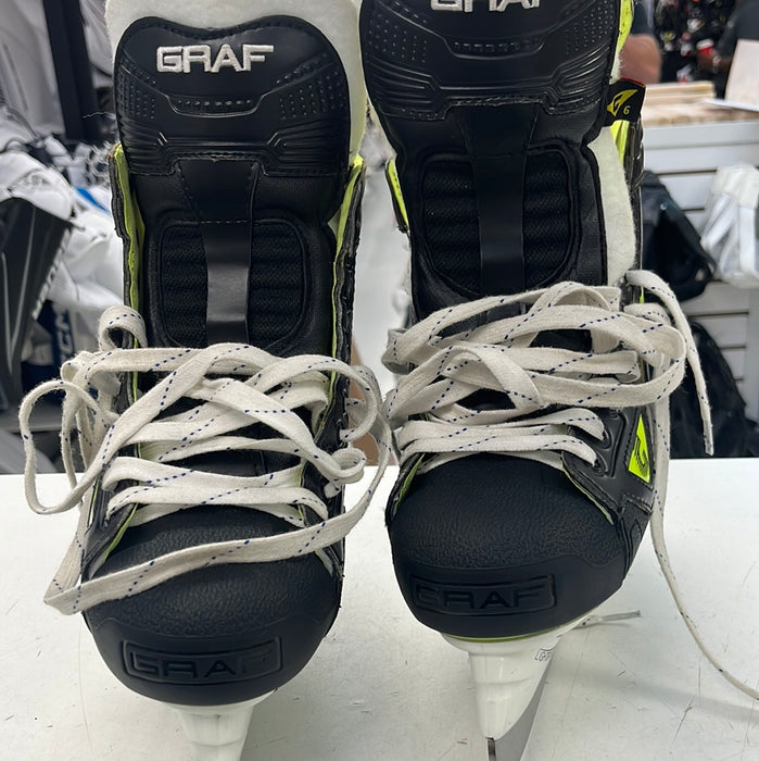 Used Graf Ultra G9035 6D Player Skates w/ Tuuk Holders