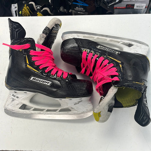 Used Bauer Supreme 2S Junior Player Skates size 4