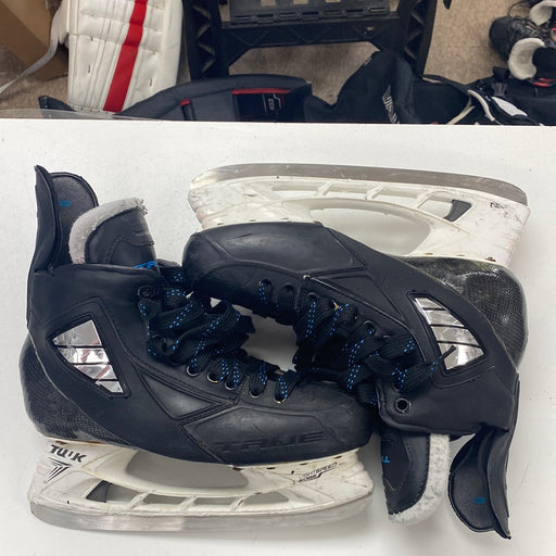 Used True Size 8 Skates