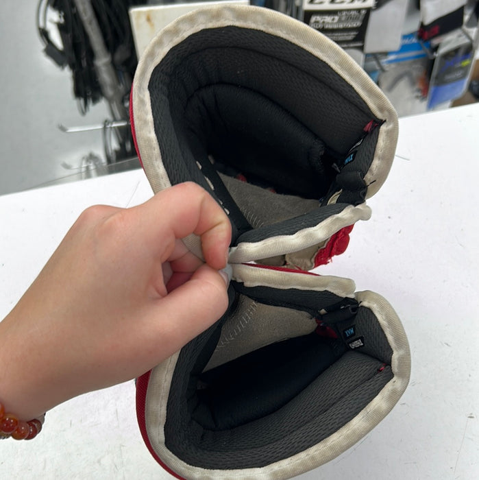 Used Bauer Pro Series 11" Player Gloves