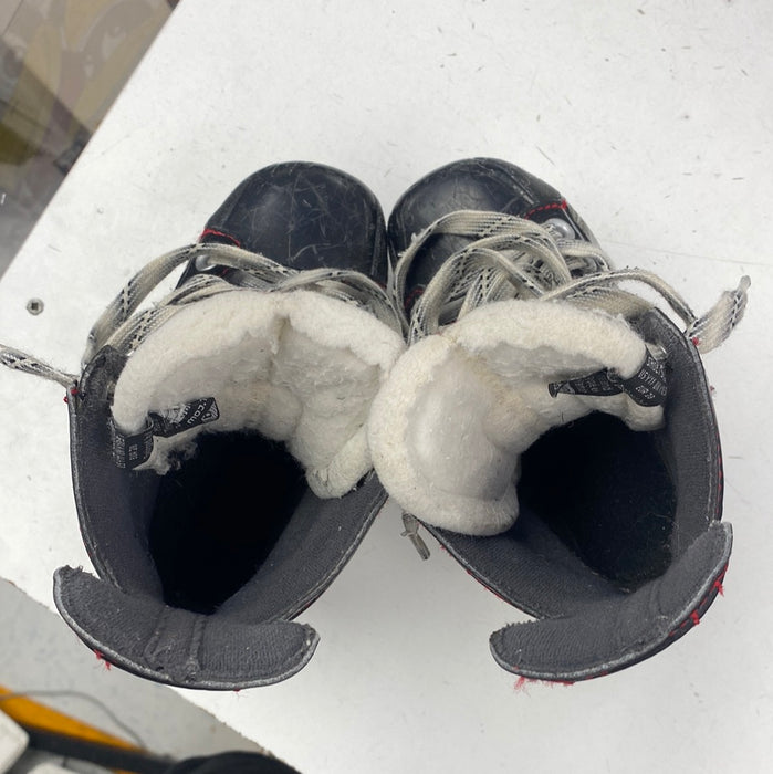 Used Bauer Vapor x60 Size 10Y Player Skates