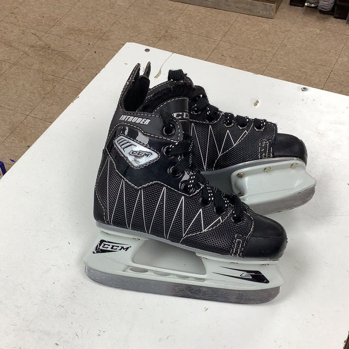 Used CCM Intruder Youth 10.0 Skates