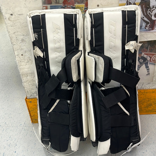 Used CCM Eflex 5.5 30+1 Goalie Pad
