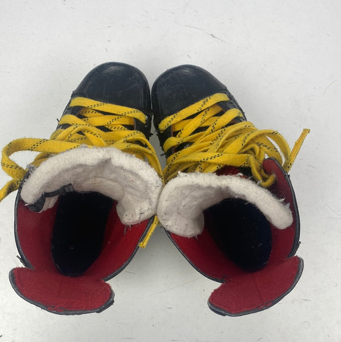 Used Bauer Vapor x500 Y13.5 Player Skates