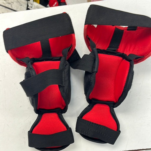 Used CCM KP1.5 Junior Knee Pads