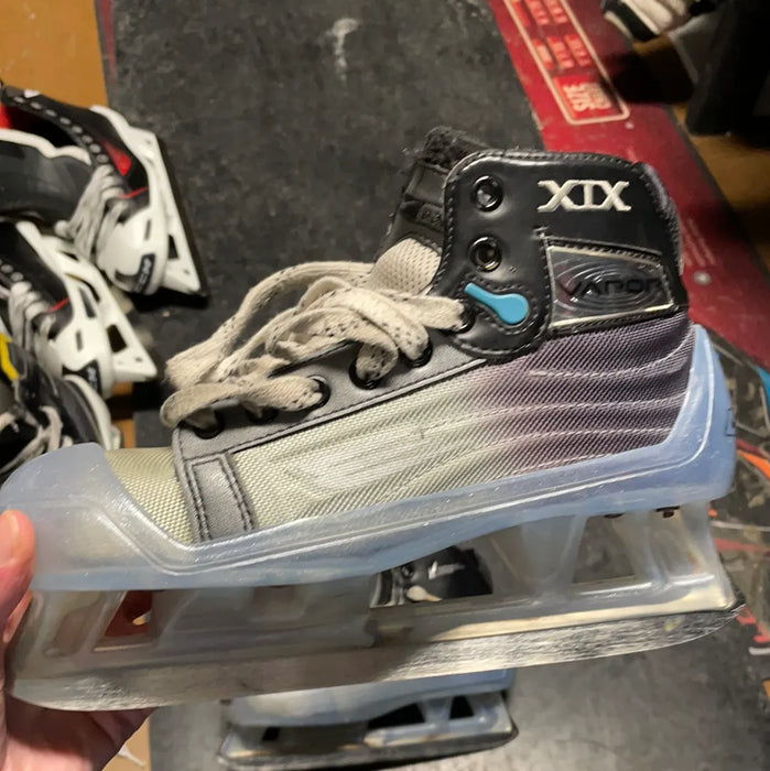 Used Bauer Vapor XIX 4.5D Goalie skates