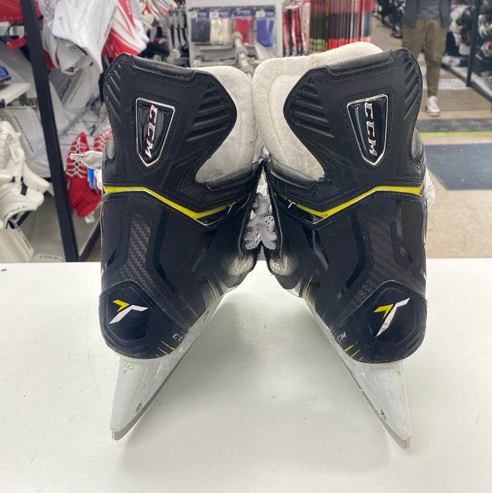 Used CCM Super Tacks Size 9D Player Skates