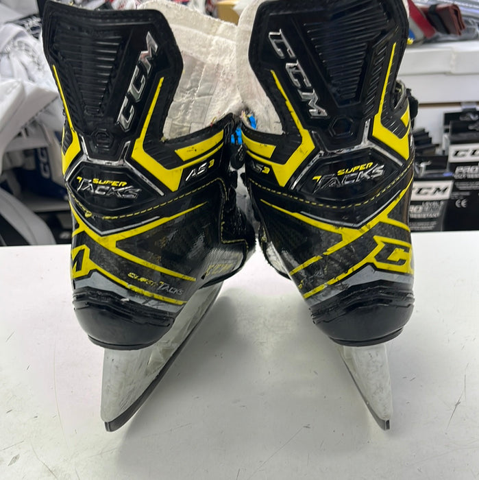 Used CCM SuperTacks AS3 Youth 13 D Player Skates