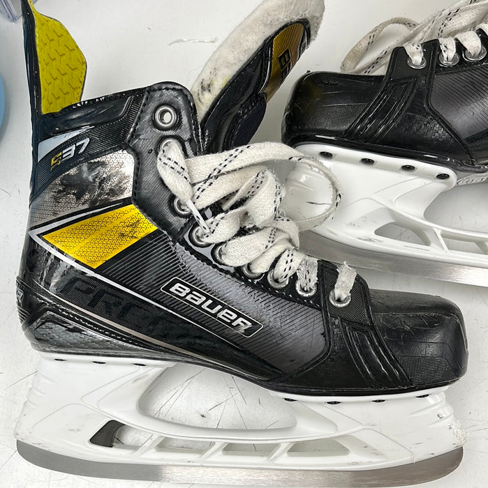 Used Bauer Supreme S37 6.5D Player Skates