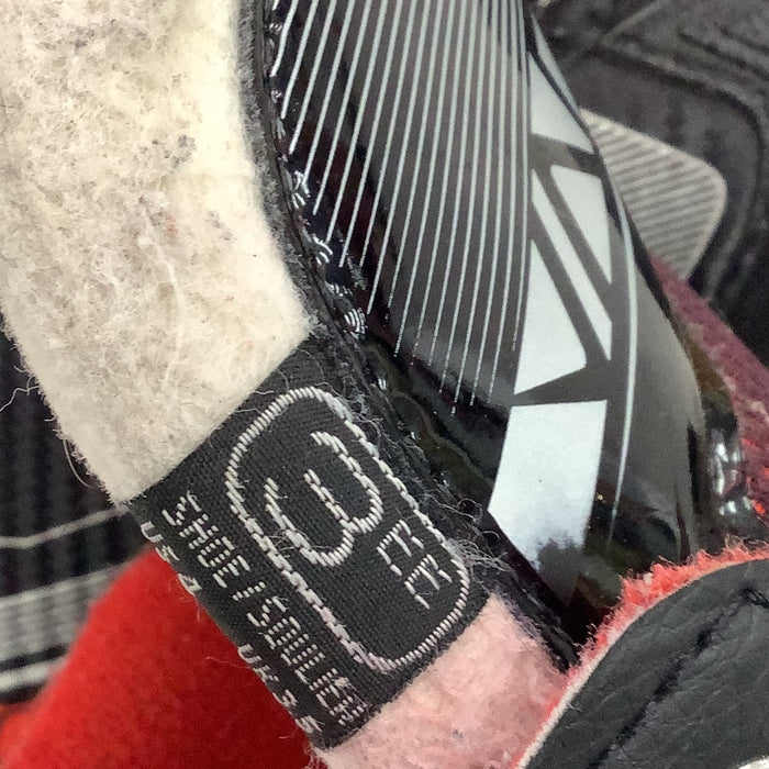 Used Bauer Vapor X2.7 3EE Goal Skates