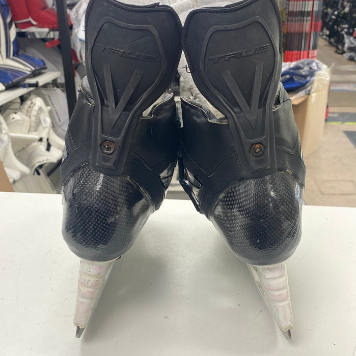Used True Size 8 Skates