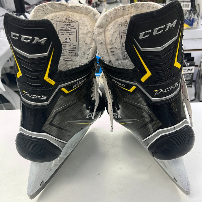 Used CCM Tacks 9060 6.5 D Player Skates