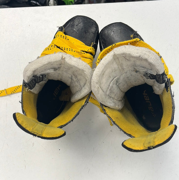 Used Bauer Supreme s160 Junior Skate size 2