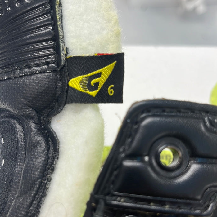 Used Graf Ultra G9035 6D Player Skates w/ Tuuk Holders