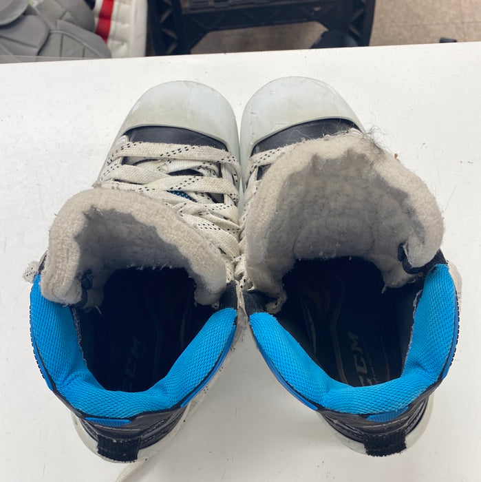 Used Bauer Reactor 7000 Size 7EE Skates