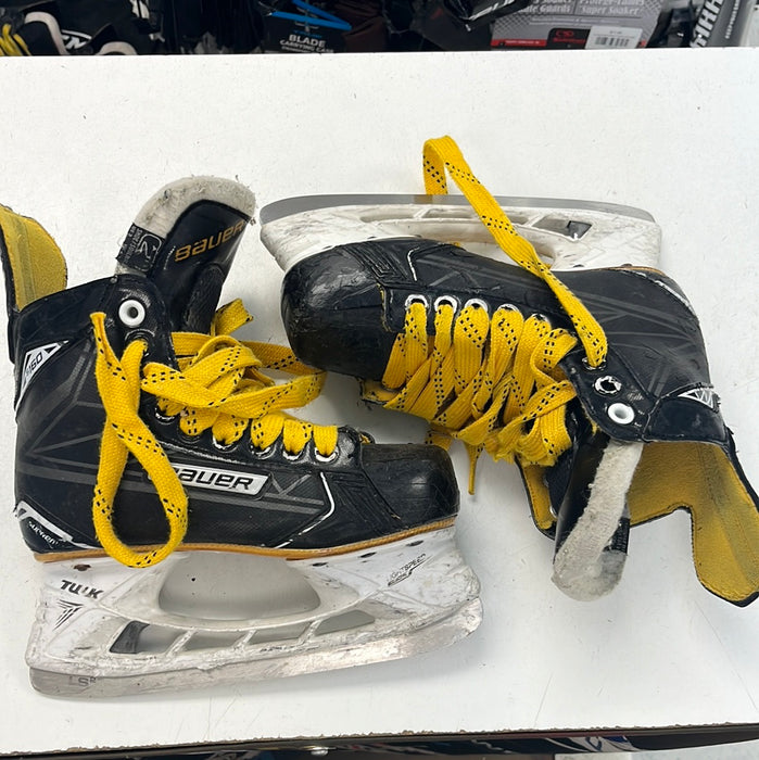 Used Bauer Supreme s160 Junior Skate size 2