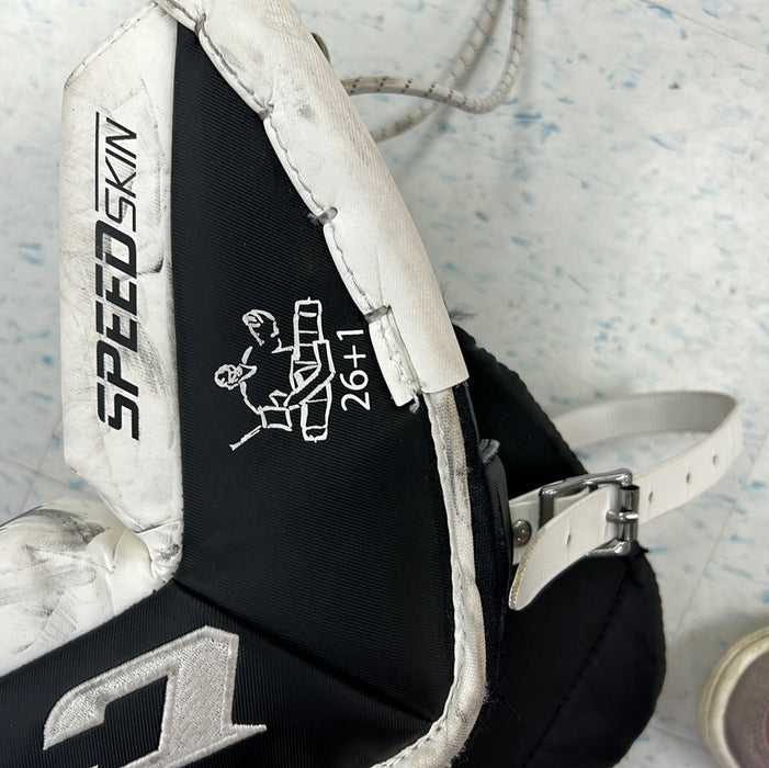 Used CCM EFlex 5.5 Leg Pad 26+1"