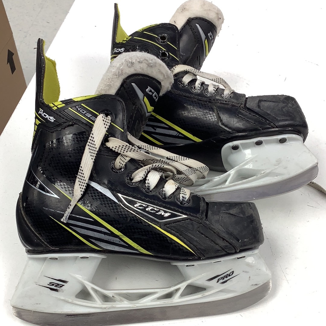 Used CCM Tacks 4092 Youth 12 Player Skates Crow's Sports — Crow's