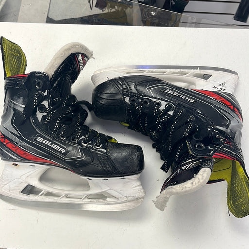 Used Bauer Vapor X2.9 Size 4.5D Player Skates