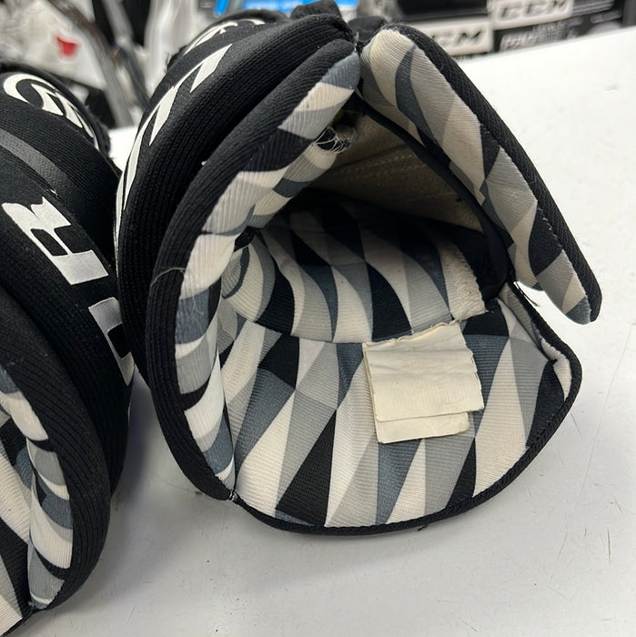 Used Warrior Covert OT4 11” Player Gloves