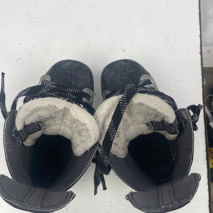 Used Bauer Vapor X3.0 Y10 Player Skates