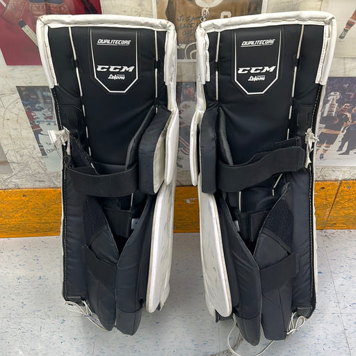 Used CCM Eflex E4.5 28+1” Goalie Pads