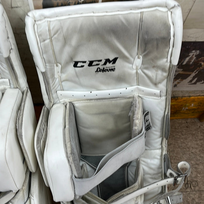 Used CCM Extreme Flex II 31+1" Goalie Pads