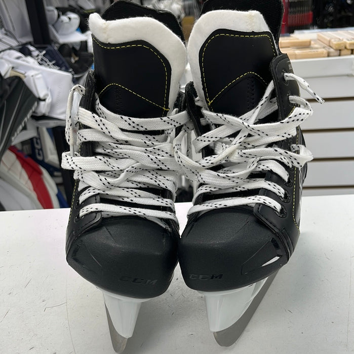 Used CCM Tacks 9040 Youth Player Skates Size 13