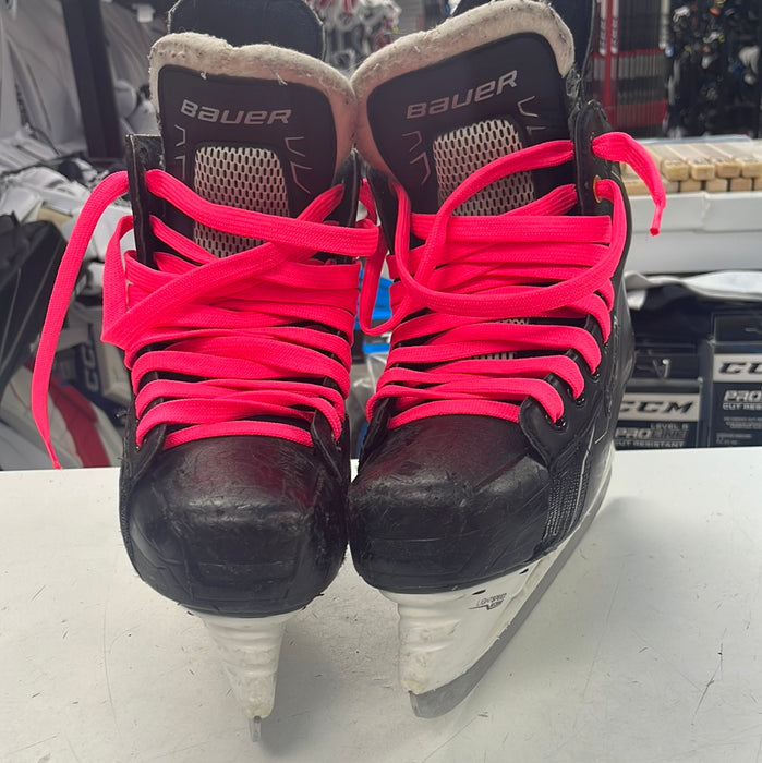 Used Bauer Supreme 160 Size 5.5EE Player Skates