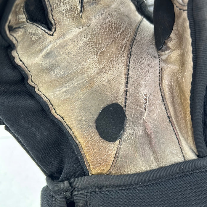 Used Bauer Vapor V Gloves 15"
