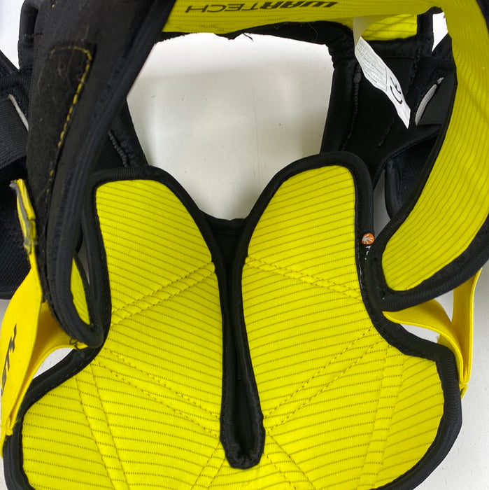 Used Warrior Dynasty Junior Large/Extra Large Shoulder Pads