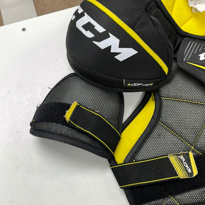 Used CCM Tacks 3092 Senior Small