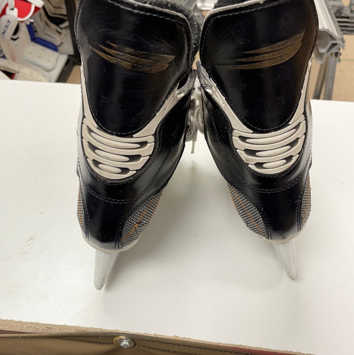 Used Bauer Supreme 3000 Plus 5D Player Skates