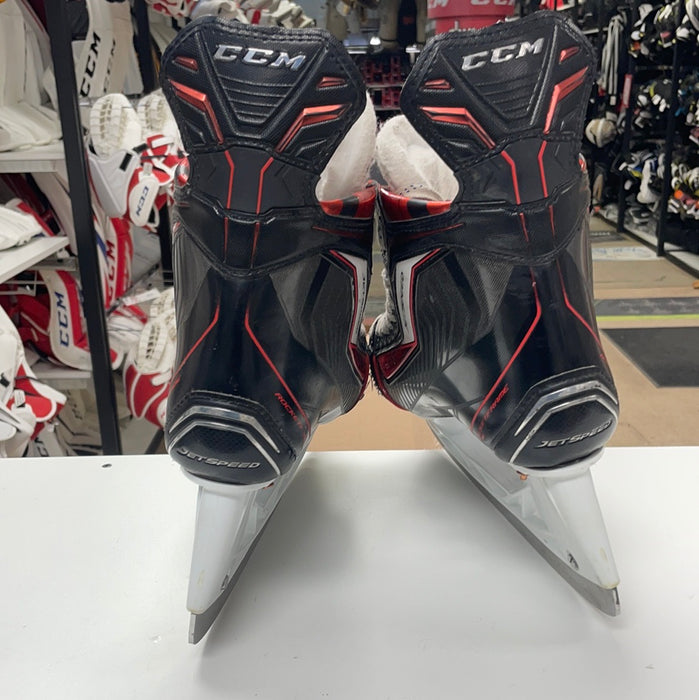 Used CCM JetSpeed 9D Player Skates