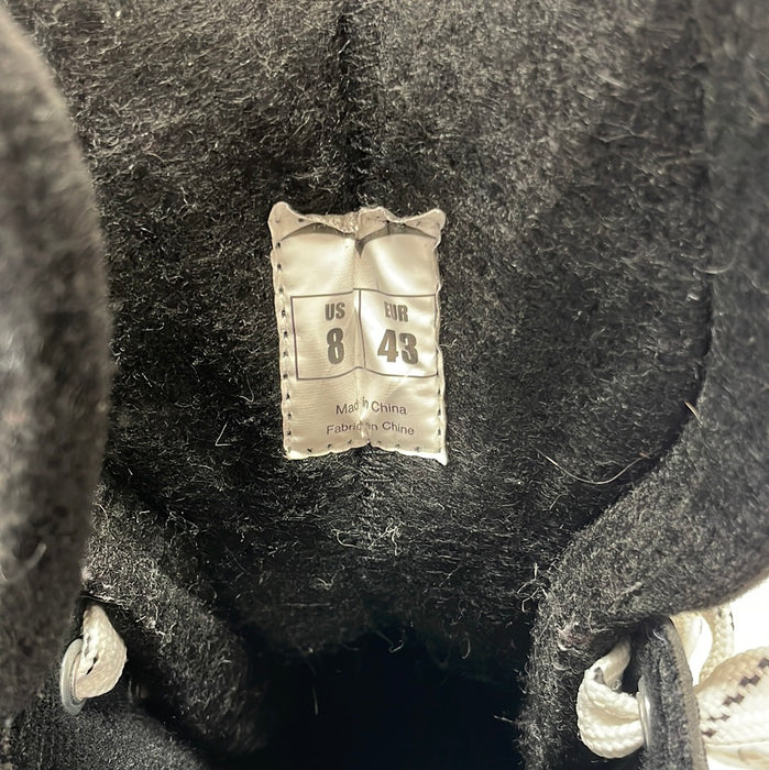 Used Vic 8D Player Skates