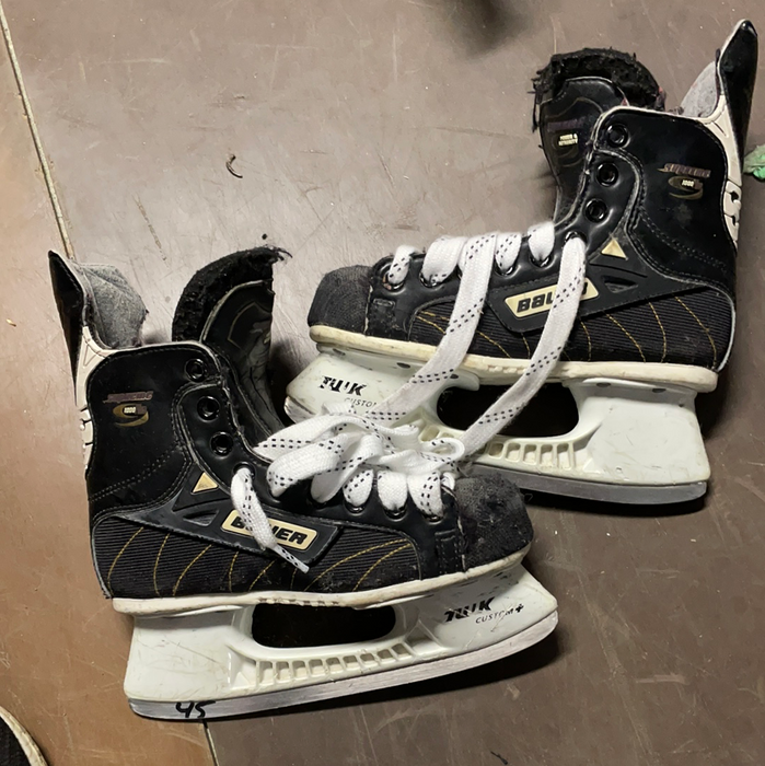 Used Bauer Supreme 1000 Plus 2EE Skates