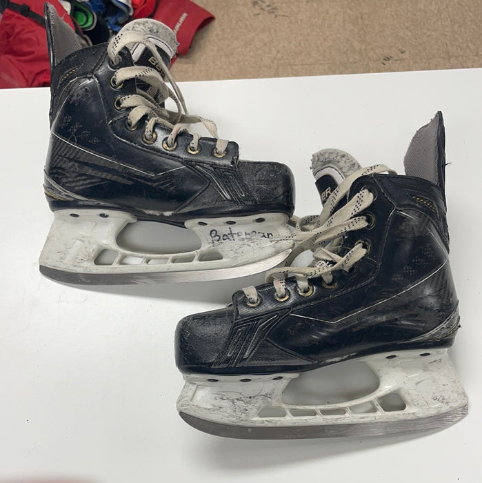Used Bauer Supreme s190 13.5D Youth Skates