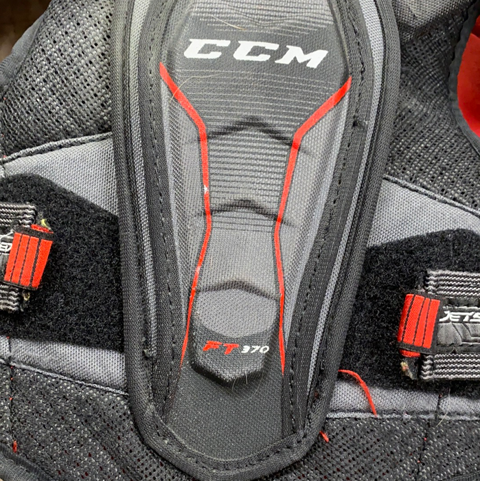 Used CCM FT370 Shoulders Junior Medium