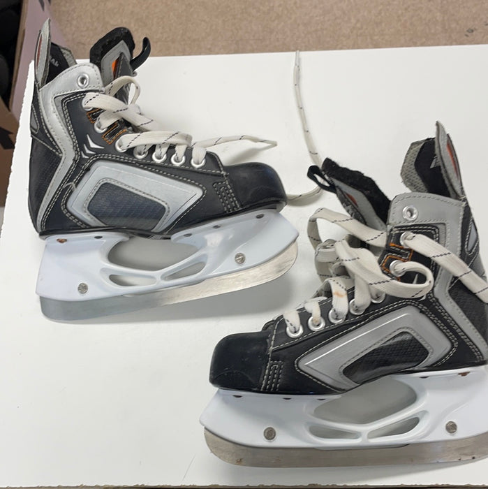 Used Easton SE6 1.0EE Player Skates