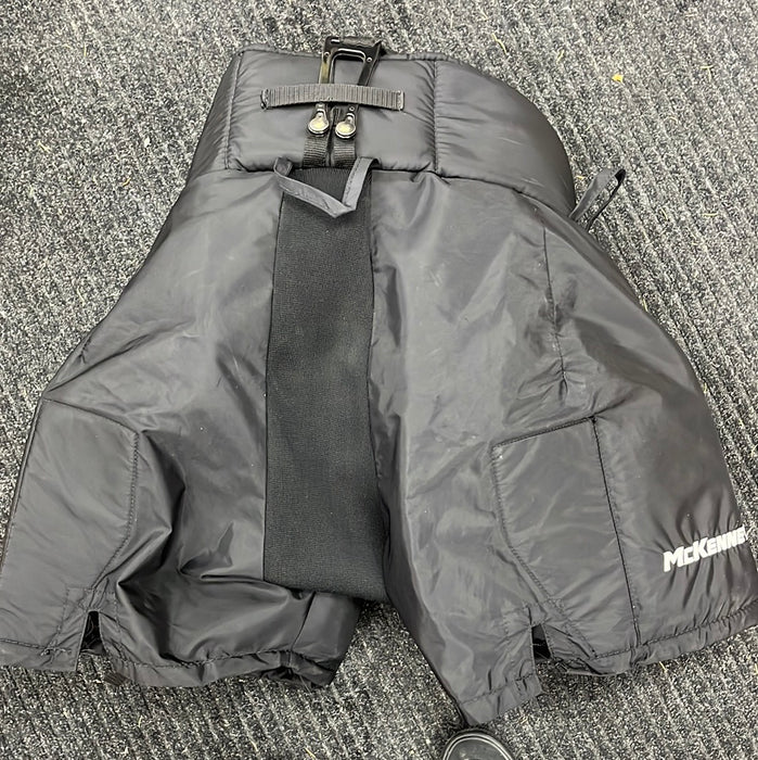Used McKenney ProSpec Int Medium Goalie Pant