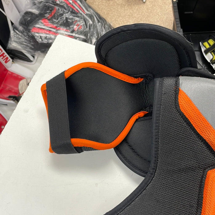 Used Bauer Supreme One.4 Senior Small Shoulder Pads