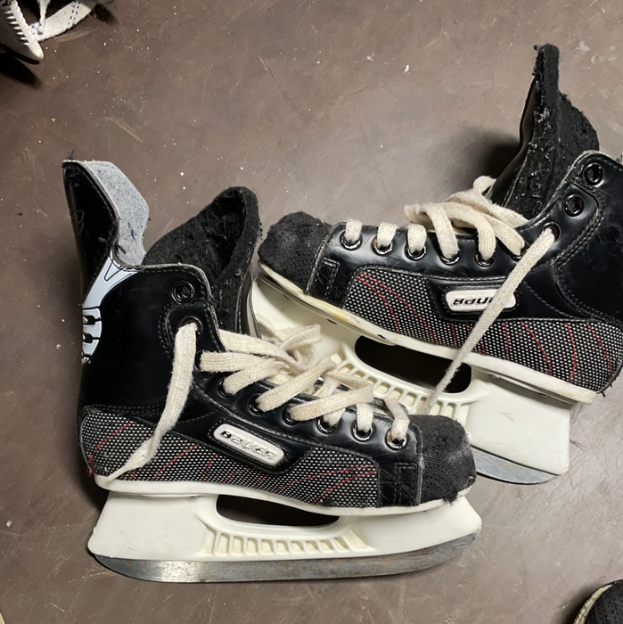 Used Bauer Impact 300 2D Skates