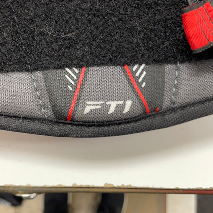 Used CCM JetSpeed FT1 Youth Large Shoulder Pads